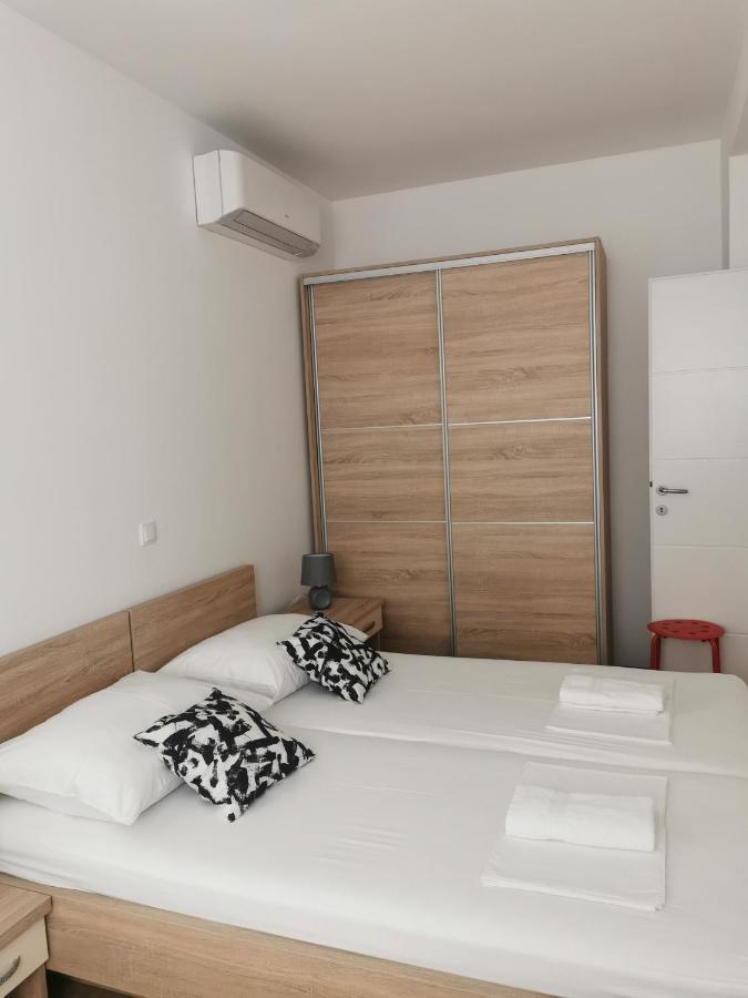 Apartmani Kronjac Milna  Exterior photo