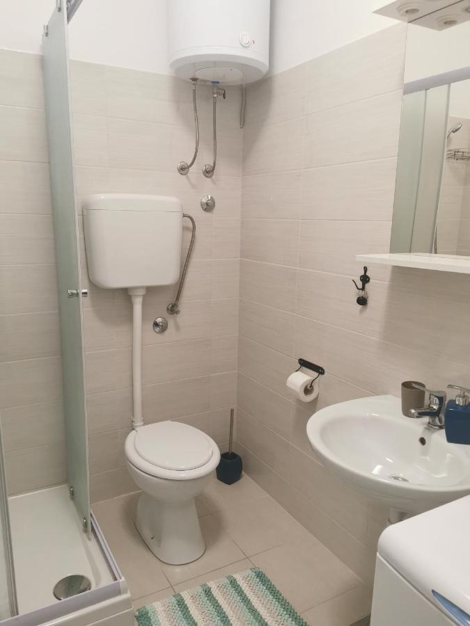 Apartmani Kronjac Milna  Exterior photo