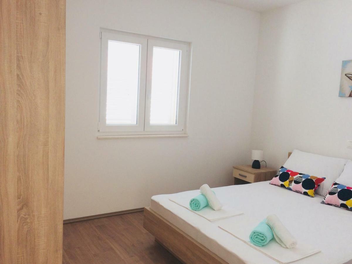 Apartmani Kronjac Milna  Exterior photo